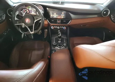 2019 Alfa Romeo Giulia из США, поврежденный, VIN ZARFAMANXK7622162